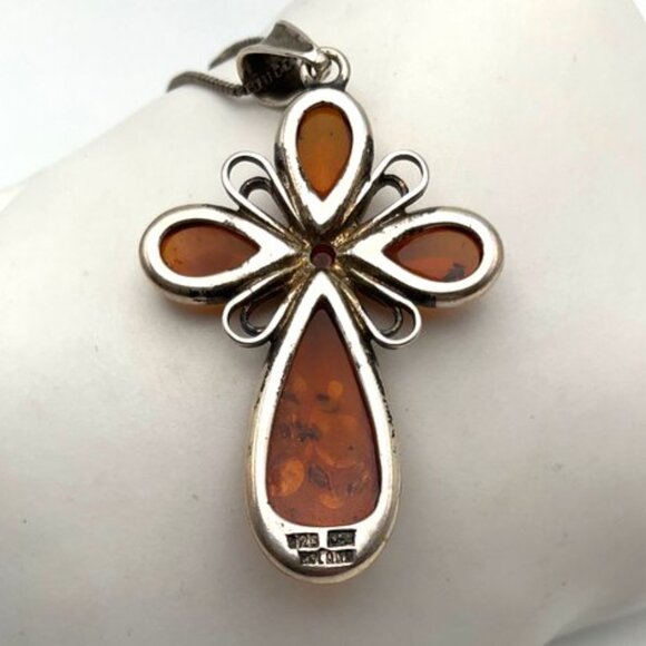 Amber Cross 18" Silver Chain Necklace. 925 - Picture 4 of 6